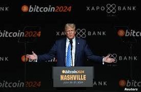 ترامب ماضٍ في هزّ عرش الدولار: طلب إنشاء احتياطي لعملة البتكوين!