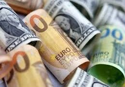 جاذبية الدولار بدأت تنهارو”اليورو” العملة الأولى المنافسه له..محلّل De Vere: نتّجه نحو نظامأقلّ تركيزاً على العملة الخضراء…