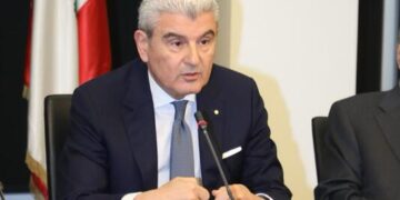 وزير الصناعة يتحدث بالسياسة  الى “العربية”: نتجنّب “كوزراء قوات” أي مواجهة بين الجيش اللبناني  والمجموعات المسلحة…