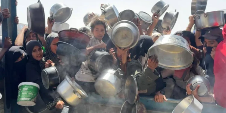 في تقرير لمنظمة الصحة العالميةتناولت فيه أوضاع غزة…الإنهيار الصحي في القطاع وشيك:ألفا سرير لعلاج مليونَيْ نسمةوإذا اعيد تأهيل مستشفىيتعرّض سريعاً لأعمال عدائية…