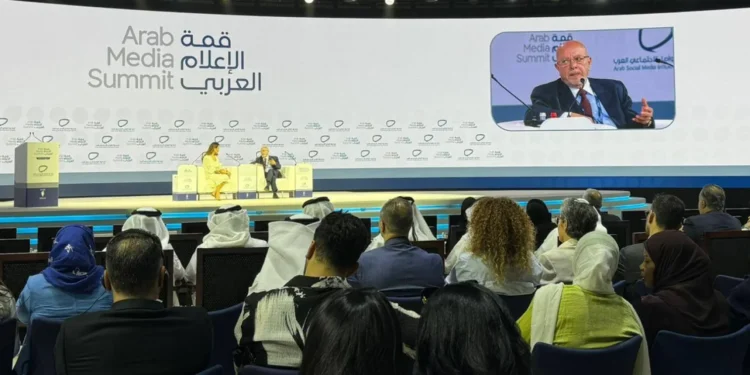 بعد رفع العقوبات تدريجياً عنها.. سوريا تشرّع أبوابها أمام المستثمرين وتعدّ بتقديم التسهيلات الممكنة.. “طيران ناس” بعد “فلاي دبي” لربط دمشق بمطارات الإمارات والسعودية…