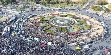 من النتائج السريعةلرفع العقوبات الدولية عن سوريا:طلبات لتأسيس شركات تنهمر عليهاوبعثة من صندوق النقد الى دمشقبعد تعليق دام 14 عاماً..و”فلاي دبي” أول ناقلة اماراتيةتعود الى سوريا بدءاً من حزيران…