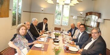 غذاء عمل مع سفير الأردن في لبنانتحضيراً  لتآزر و تضافر جهود..د. فؤاد زمكحل:  نستعدّ للمشروع الضخمإعادة اعمار سوريا…