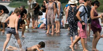 التغيّر المناخي يودي بحياة الآلاف في أوروبا هذا الصيف…