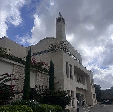 “ليا أسوريكس” تشارك المسنين في “بيت رفقا” في يومهم العالمي في إطار التزاماتها الإجتماعية والإنسانية…