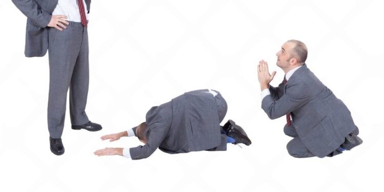 “من يحتاج الى الكلب يقول له: صباح الخير يا سيّدنا”… د. الياس ميشال الشويري معلّقاً: المثل يحثّ على التفريق  بين الإحترام الحقيقي والتزلّف…