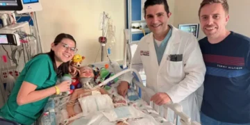 معجزة طبية يُحقّقها جراح لبنانيبوصْله رأس طفل بعموده الفقري..د. محمد بيضون: لقد فاجأنا في كل مرحلةفحدود طموح الطفل أوليفر…السماء!