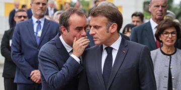 وكالات التصنيف العالمية تزيد همّاً على هموم… فرنسا!