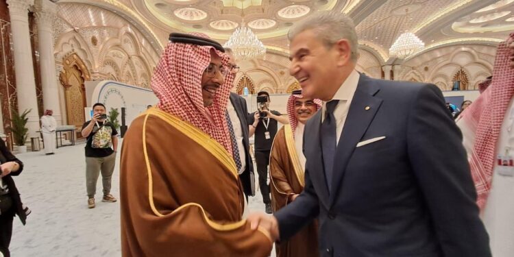 عيسى الخوري في الرياض يلقي كلمة لبنان في يونيدو"العلاقات مع السعودية وثيقة وتاريخية"