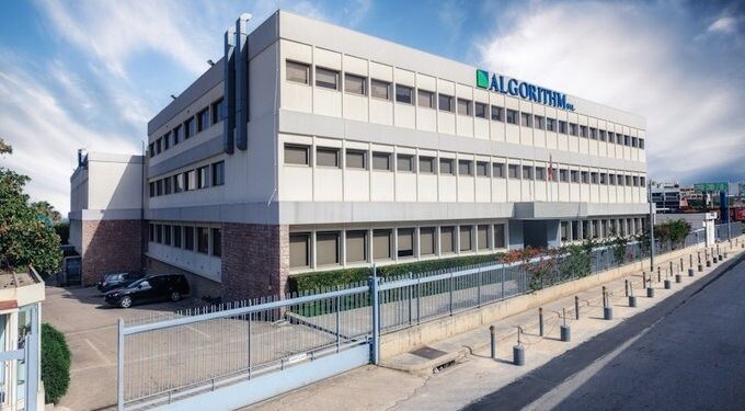 البترجي للأدوية و ألغوريثم توقعان اتفاقية شراكةلتوطين تصنيع العلاجات الدوائية الأساسية في السعودية