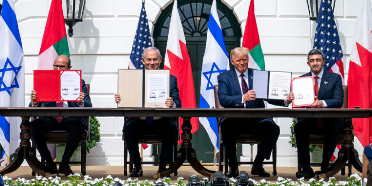 من اتفاقيات أبراهام إلى الواقع اللبناني: هل آن أوان الطمأنينة لوطن دفع أثمان الجميع؟د. الياس ميشال الشويري:السلام لا يُهدى بل يُبنىوالمطلوب سلام لبناني-لبنانيقبل أي شيء…