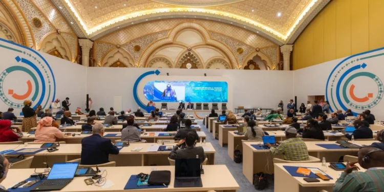 عيسى الخوري ممثلاً لبنانفي مؤتمر "يونيدو" في الرياض:لبنان عاد إلى الحضن العربيوننتظر عودة اشقائنا إليه...