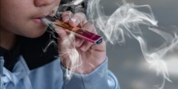 وزير البيئة الألماني يؤيد حظر السجائر الإلكترونية أحادية الاستخدام