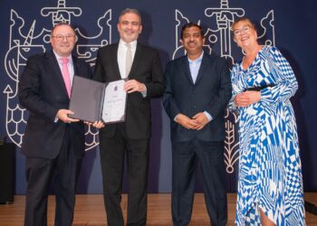 تقديراً لتميُّزها في إعداد الكفاءات الوطنية وتطوير قطاع التأمين السعودي"التعاونية" تفوز بجائزة "أفضل مُنْشأة في برامج التدريب المهني"من معهد التأمين القانوني البريطاني (CII)