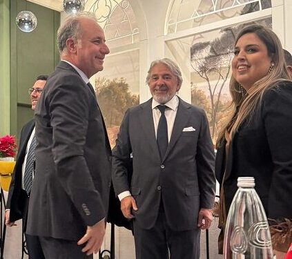 UFA العريقة بالتأمينتكرّم شركاءها والمتعاونين معهافي مطعم عريق بلقمته الطيّبة...