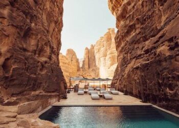 "العلا" تُتوّج عالميًا كأفضل مشروع سياحي