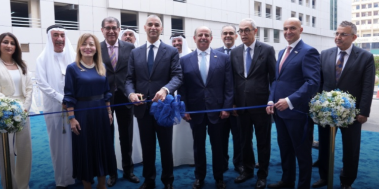 البنك العربي يفتتح في المنامةفرعه الرئيسي فيها بحلته الجديدة...