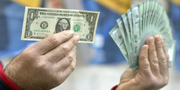 على ذمة مجلة فوربس..الليرة اللبنانية في المرتبة الأولىكأضعف عملة في العالم..حلّ بعدها الريال الإيرانيوالدونغ الفيتنامي...