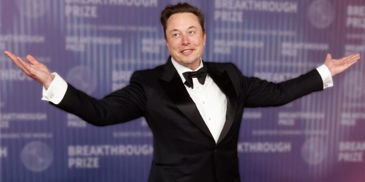 750 مليار دولار ثروة إيلون ماسك ..الأغنى في العالم