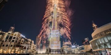 دبي تستعد لأضخم عرض عالمي.. برج خليفة يحتفل برأس السنة مع لمسة بوليوودية