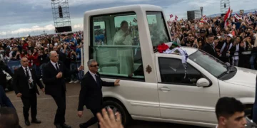 د. الياس ميشال الشويري يكتب عن زيارات البابا داخل لبنان ومحطاته الدينية والانسانية ويقول: حضوره يُشبه دخول النور إلى بيتٍ انطفأت مصابيحه…