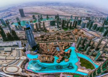 ستاندرد آند بورز عن الامارات :نمو قوي يقود موجة أرباحواندماجات في 2026و طفرة تأمينية بـ 20 مليار دولار...