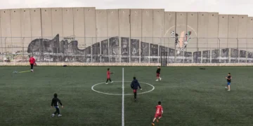 لمنح الأطفال حقهم في اللعب… «فيفا» و«يويفا» ينقذان ملعب كرة فلسطيني