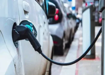 مبيعات السيارات الكهربائيةناشطة في مصروالعقبة : ضعف نقاط الشحن...