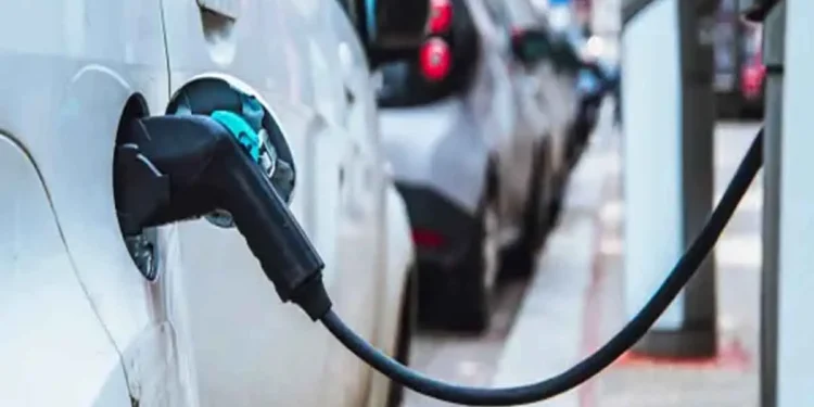 مبيعات السيارات الكهربائيةناشطة في مصروالعقبة : ضعف نقاط الشحن...