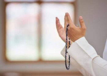 عندما تتقدّم الخطابات الإنفعاليةعلى الخطط التنموية...د. الياس ميشال الشويري:الدعاء وحده لا يُحقّق التقدمبل يبقى في مظاهر بدائية...