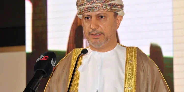 عُمان تؤسس مركزا ماليا عالميايضمّ شركات تأمين عربية و عالمية...