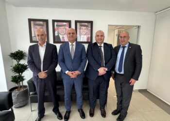 الرئيس التنفيذي للاتحاد الأردني لشركات التأمينيلتقي ممثلي شركة نيوتن للتأمين وشركة المنارة الاسلامية للتأمينوشركة المجموعة العربية الأردنية للتأمينضمن سياسة الاتحاد بالتواصل المستمرمع القطاع لبحث آخر المستجدات التأمينيةواطلاعهم على مشاريع وجهود الاتحاد