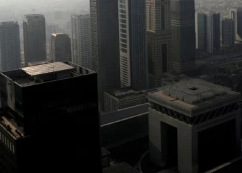 "غزو" شركَتَيْ تأمين كنديتَيْن دبيبحثاً عن أموال أثرياء آسيا