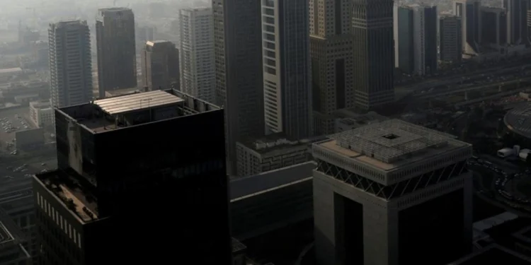 "غزو" شركَتَيْ تأمين كنديتَيْن دبيبحثاً عن أموال أثرياء آسيا