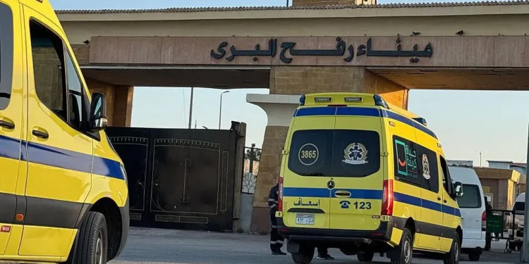 غزة ومصر تنتظران:الأولى اسمنتاً والثانية عملات صعبة من التصدير الى القطاع...