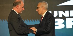 في خطوة نقابية شفافةقد تكون الأولى من نوعها في لبنان..نقيب الوسطاء طلال الأنسييتشارك مع أعضاء النقابة في قرار للداخليةيرفع قيمة وشروط الكفالة المطلوبة من الوسطاء