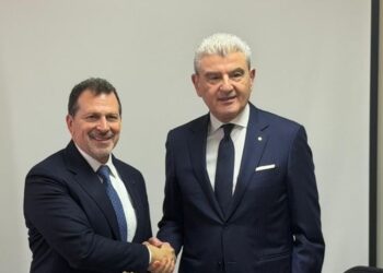 ‏مذكرة تفاهم بينوزارتَيْ الدولة لشؤون التكنولوجيا والصناعةلتطوير الإدارةو ترسيخ العمل المؤسساتي...