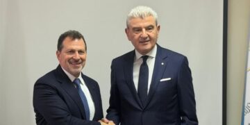 ‏مذكرة تفاهم بين وزارتَيْ الدولة لشؤون التكنولوجيا والصناعة لتطوير الإدارة و ترسيخ العمل المؤسساتي…