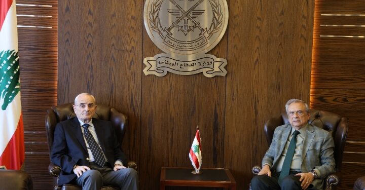 حبيب يُطلع وزير الدفاععلى حركة القروض الإسكانية