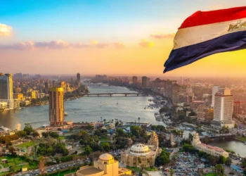 تداعيات الحرب على إيران مستمرة..وزير الطيران المصري:الصراع كبّد مصر للطيرانخسائر بملايين الدولارات...