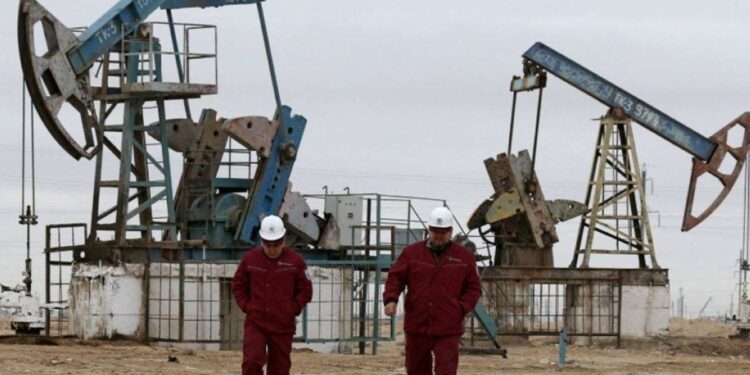 أخبار سيئة عن النفط والإقتصاد..فهل يُعاد الى سياسةخفض استهلاك الطاقة وخفض السرعةوتطبيق نظام العمل من المنزل؟