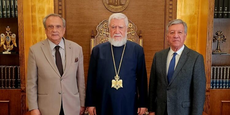 حبيب يُطلع البطريرك كيشيشيانعلى نشاط مصرف الإسكان