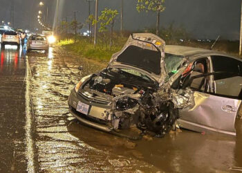 المغامرة والاستعراض» خلال الأمطارتُغرق جيوب السائقين قبل المركبات