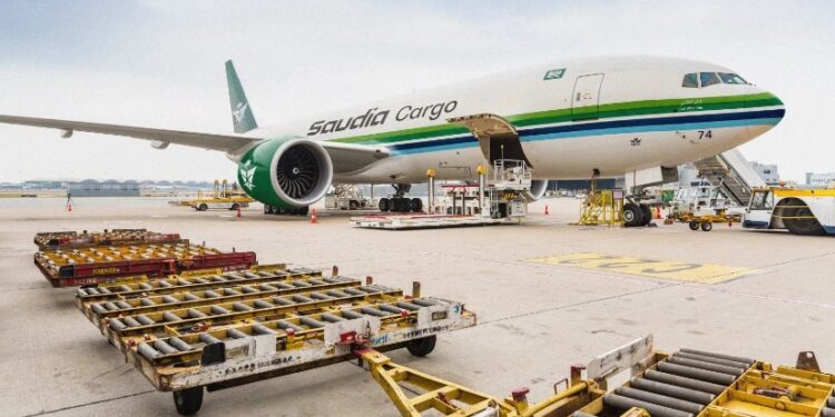 «الخطوط السعودية» تخفضتكاليف شحن الأدوية والمستلزمات الطبية 50 في المائة