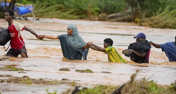 Kenya Re تطلب إحالة مخاطر الفياضاناتالى صندوق خاص تشارك فيه الحكومةبعد خسائر سببها المناخ غير المسبوق..