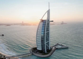 تجديد داخلي شامل لـ«برج العرب»خلال 18 شهراً...