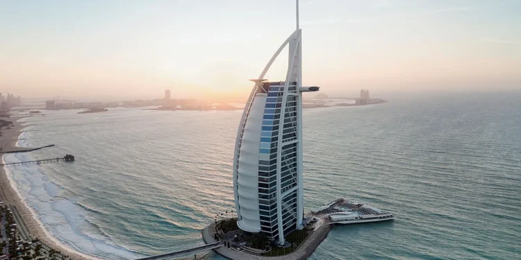 تجديد داخلي شامل لـ«برج العرب»خلال 18 شهراً...