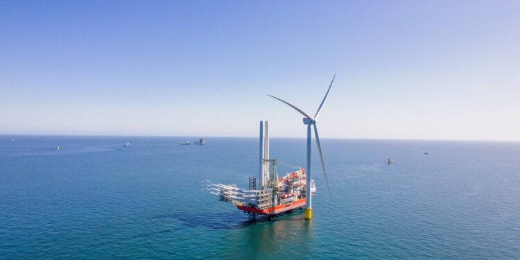 "مصدر" و"سكوتيش باور" تحققان رقماً قياسياًعبر استكمال تركيب أول توربينة رياحبأكبر شفرات من نوعها على مستوى المملكة المتحدة