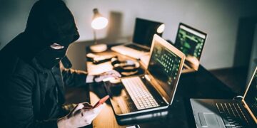 المركزي المصري يحذّر المودعين: هناك إحتيال إلكتروني للسطو على الودائع وهذه هي خطوات تقليل المخاطر …