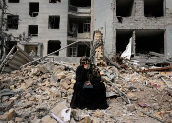 تدفع أكبر شركة تأمين في إيران ما لا يقل عن 114 مليون دولار أمريكيكتعويضات عن الأضرار التي لحقت بالضحايا خلال الحرب